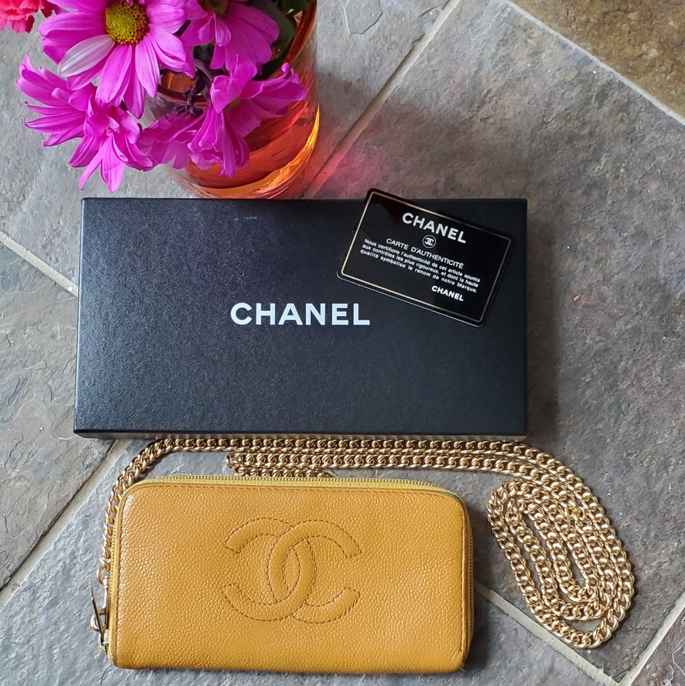 Chanel Caviar Zippy Wallet HOST PICK!!